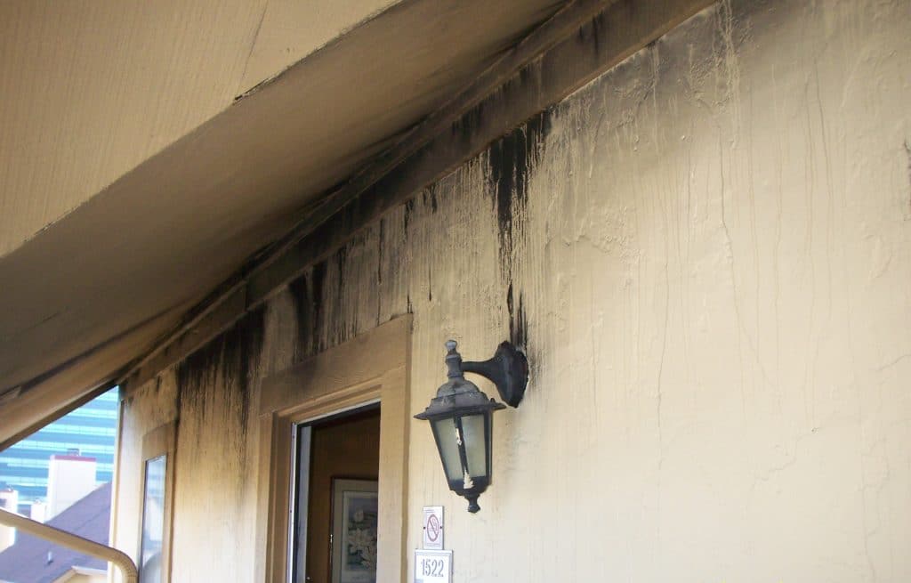 Soot Damage Cleaning in North Fair Oaks, California (8577)